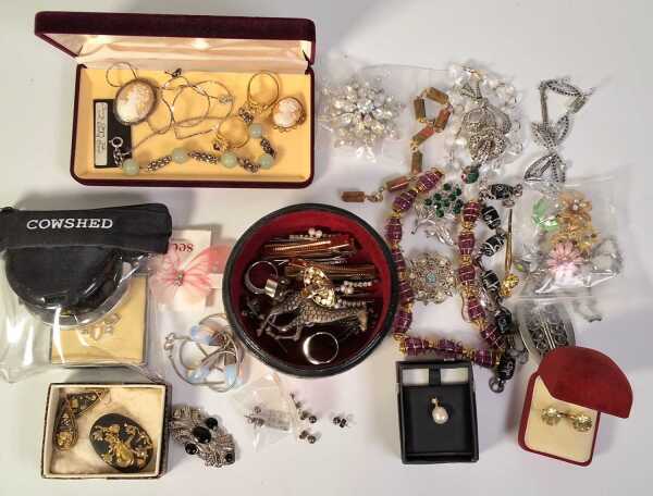 JEWELLERY