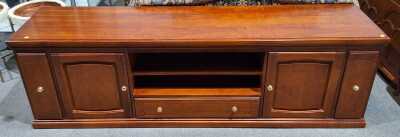 ENTERTAINMENT UNIT
