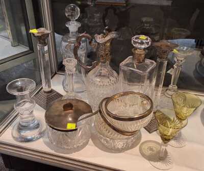 1154 · CRYSTAL & GLASSWARE
