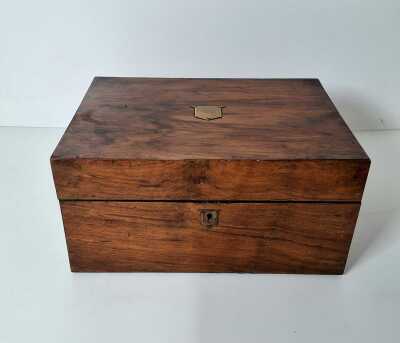 1152 · SEWING BOX