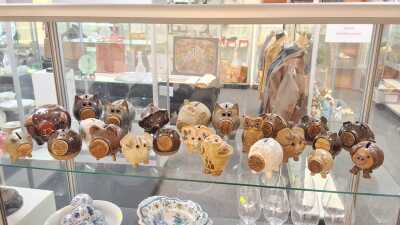 1131 · PIGGY BANKS