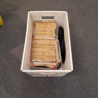 1175 · VINYL RECORDS