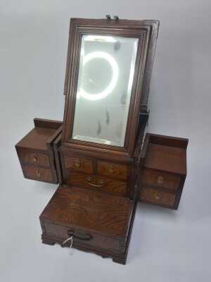 1086 · TRAVELLING VANITY