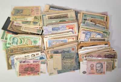 1076 · BANKNOTES