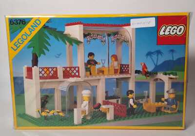 1399 · LEGO: BREEZEWAY CAFE