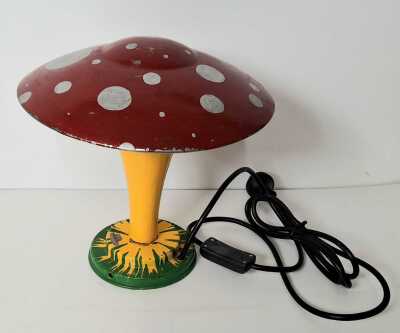 1300 · TOADSTOOL LAMP