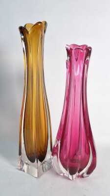 1322 · GLASS VASES