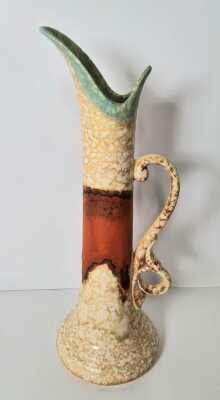1318 · PITCHER VASE