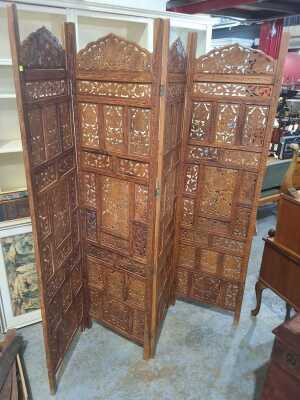 Dressing Screen