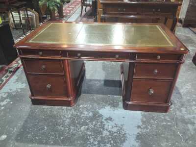 147 · PARTNERS DESK
