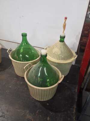 262 · DEMIJOHN