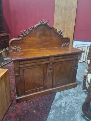 Chiffonier