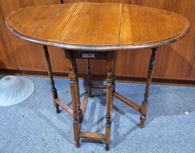 Oak Table