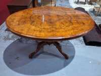 LOO TABLE