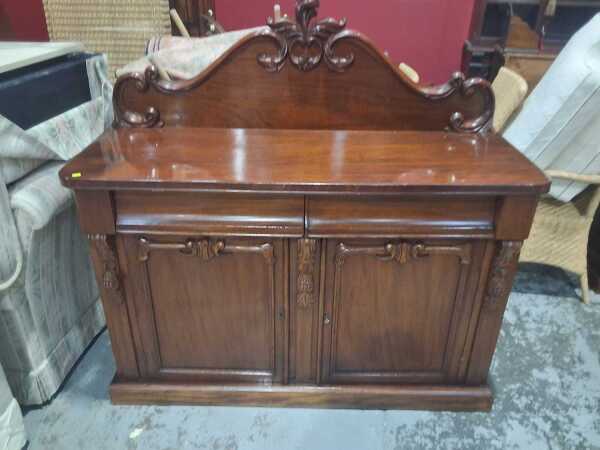 CHIFFONIER