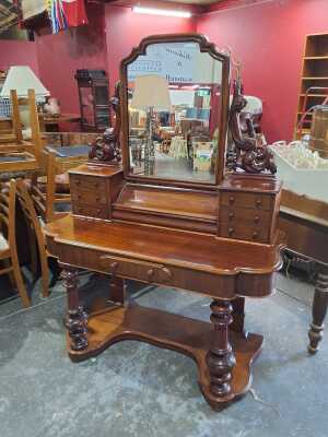 Dresser