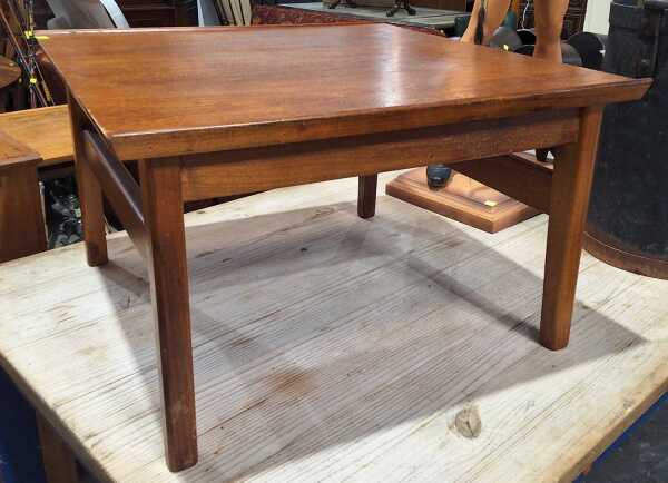 LAMP TABLE