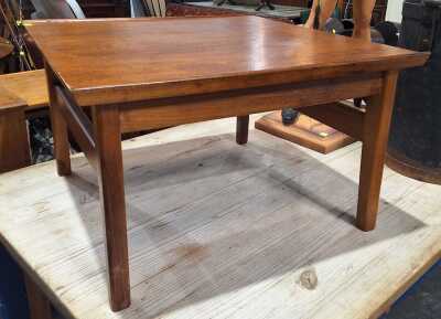 Lamp Table