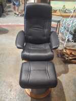 RECLINER AND STOOL
