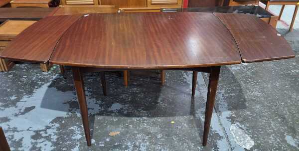 MID-CENTURY DINING TABLE
