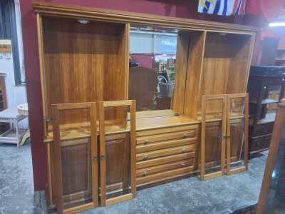 Wall Unit
