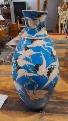 415 · FLOOR VASE