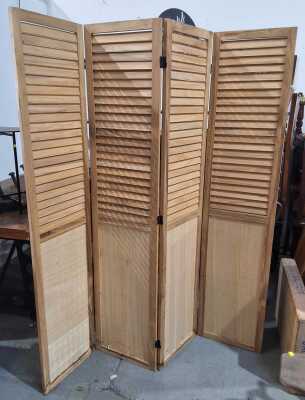 Dressing Screen