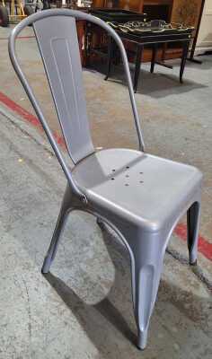 285 · STACKABLE CHAIRS