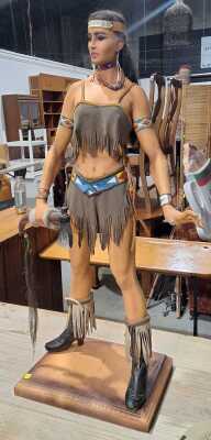 Figurine