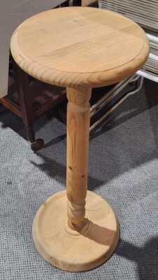 376 · PEDESTAL