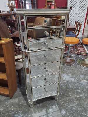 CHEST OF DRAWERS