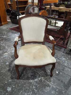 ARM CHAIR