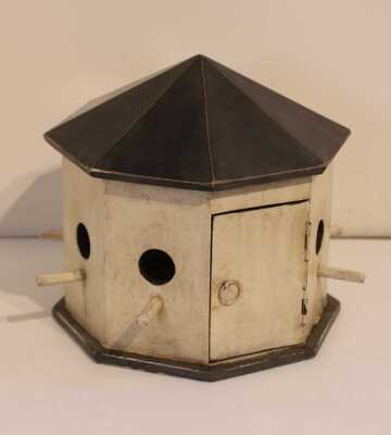 BIRD HIDE