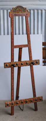 EASEL