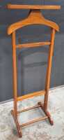VALET STAND