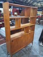 ROOM DIVIDER - 3
