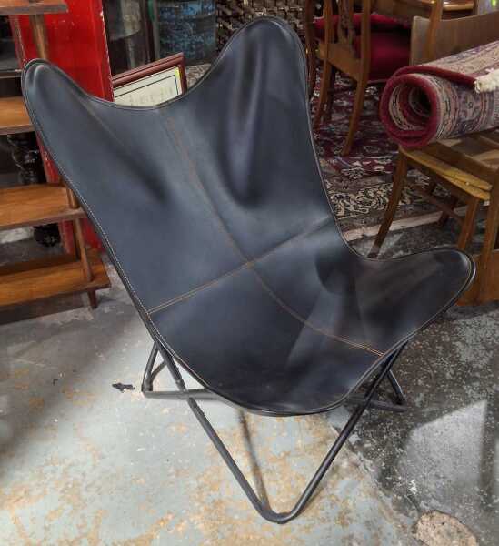 BUTTERFLY CHAIR