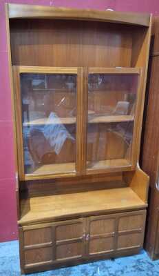 15 · BOOKCASE DISPLAY