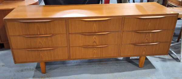 SIDEBOARD