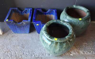 GARDEN POTS