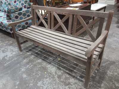 GARDEN BENCH