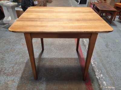 BREAKFAST TABLE