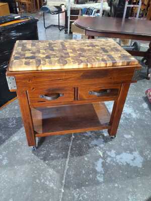 BUTCHERS BLOCK