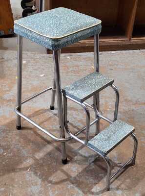 STEP STOOL