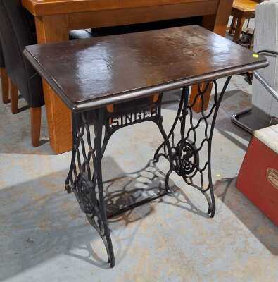 SEWING MACHINE TABLE
