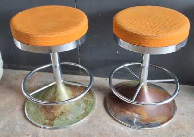 RETRO STOOLS