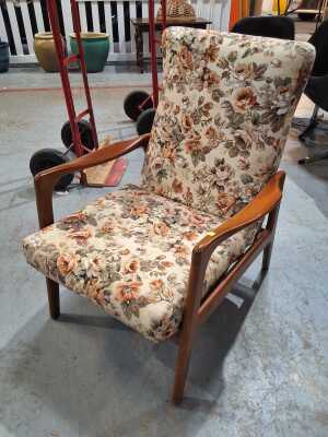 TV CHAIR