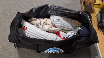 CRICKET KIT BAG AND GEAR