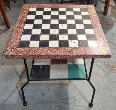 CHESS TABLE
