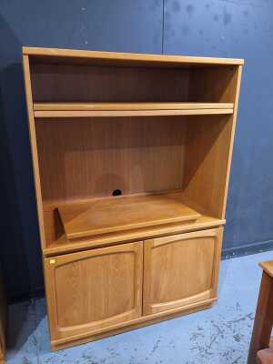 TELEVISION CABINET